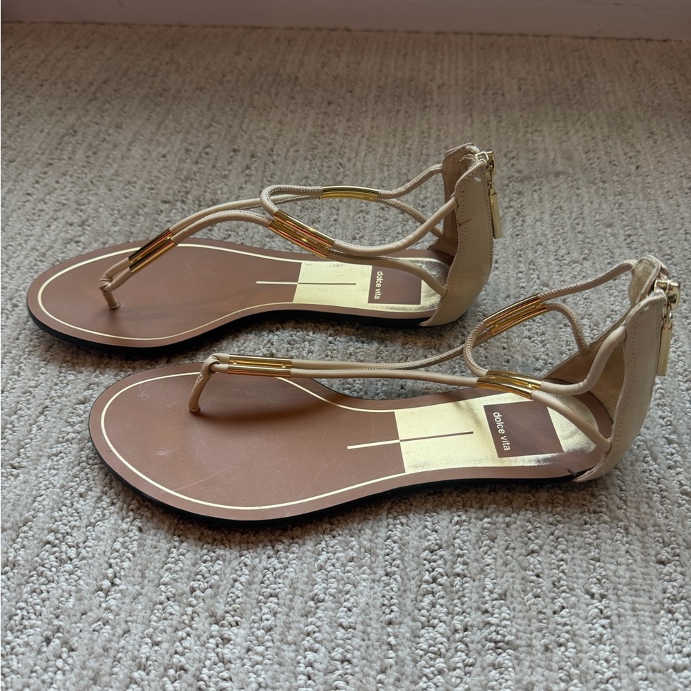 Dolce Vita Tan and Gold Sandals - Picture 2 of 4